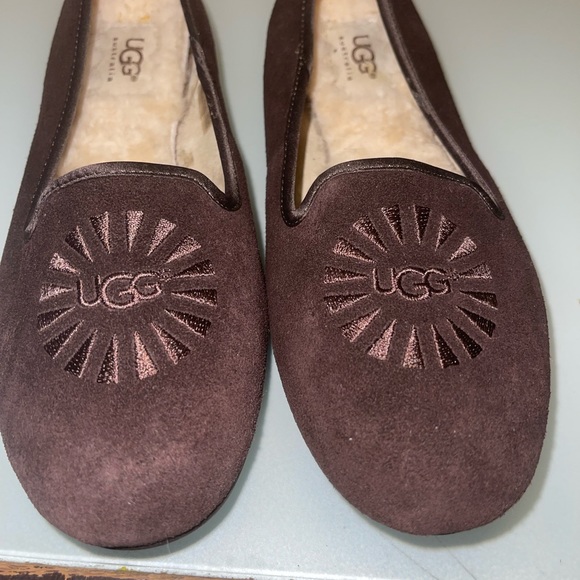 Ugg suede leather sheepskin lined flats - Picture 2 of 10